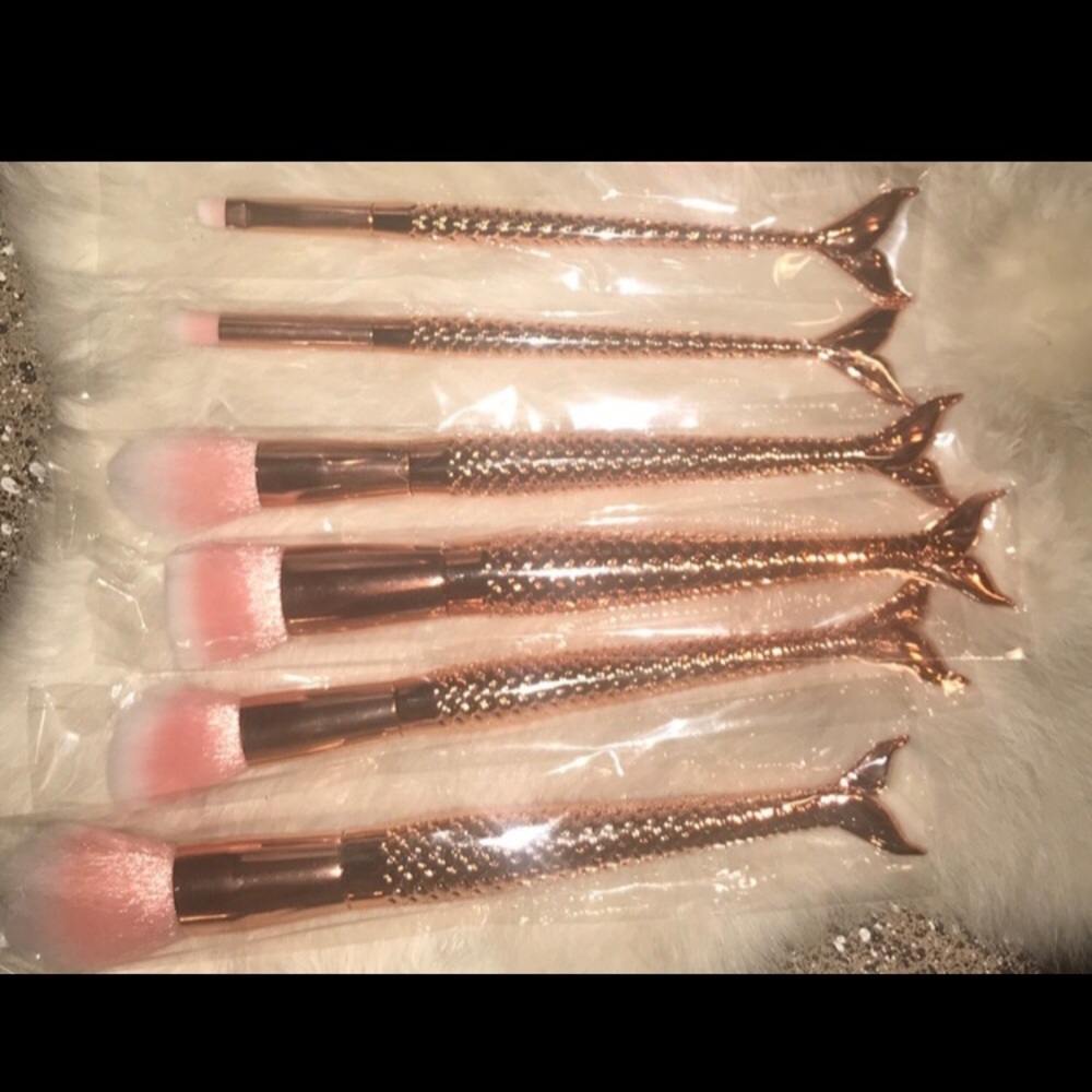 NEW‼️ Mermaid brushes with very soft bristles 😍❤️